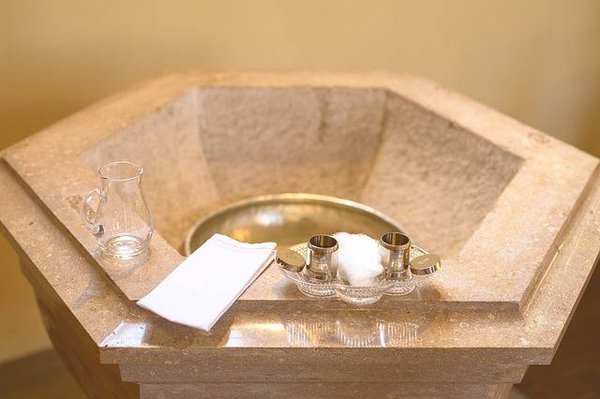Les Rituels religieux liés au Baptême